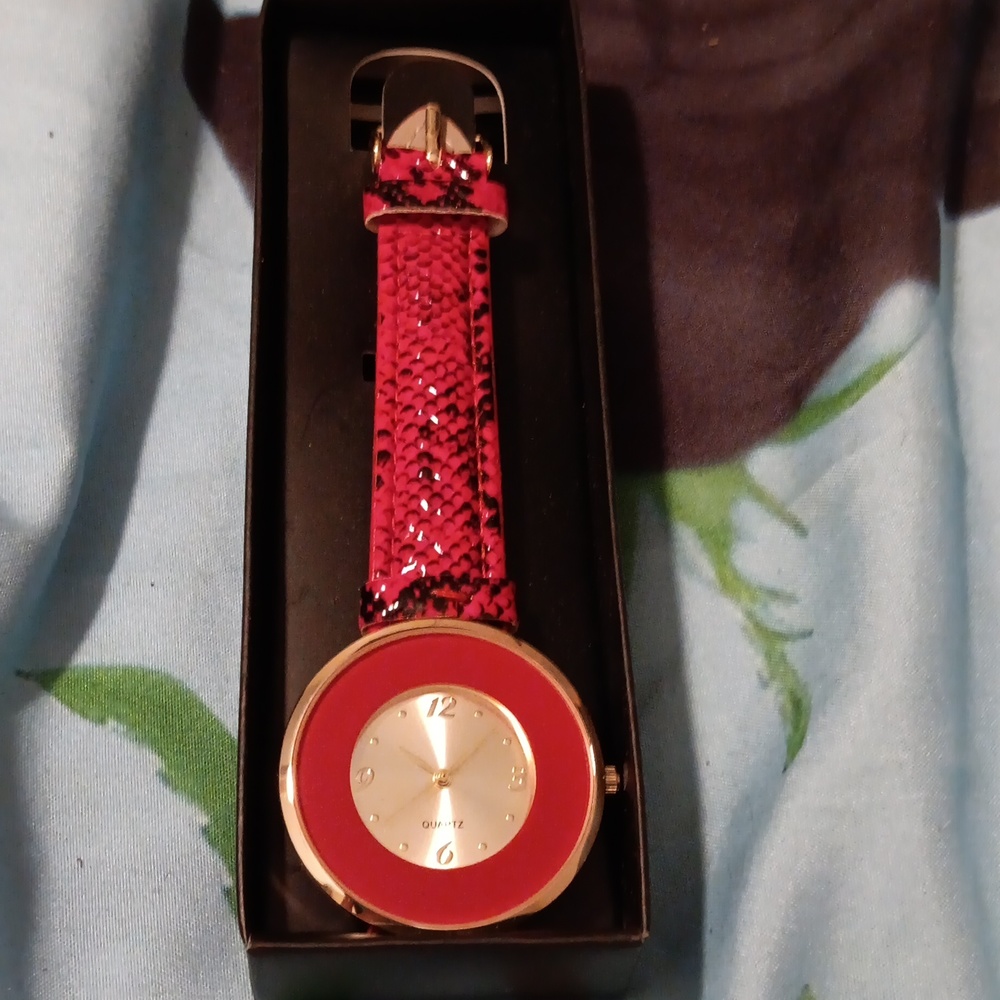 # Avon Red and black watch